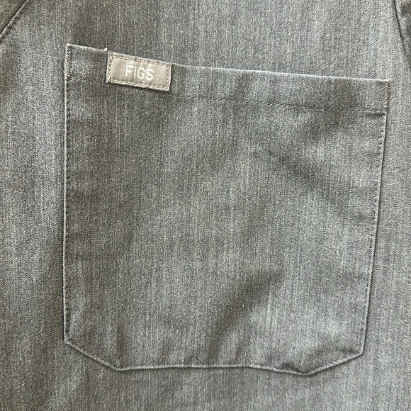 FIGS Catarina One-Pocket Scrub Top *Graphite - Picture 8 of 12